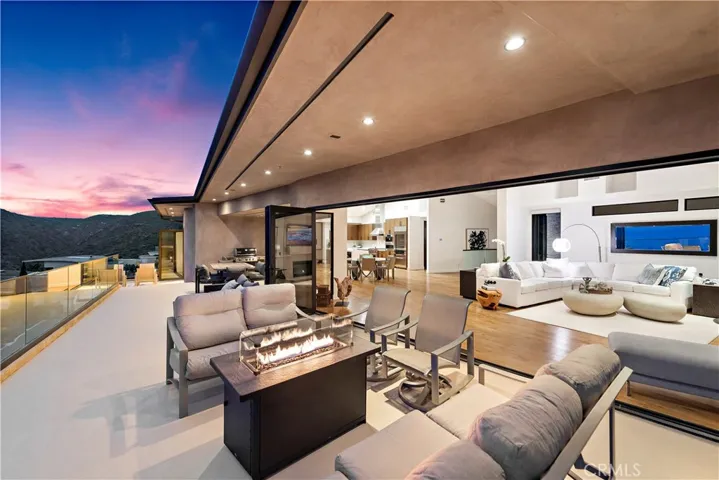 1284 Anacapa Way, Laguna Beach, California 92651