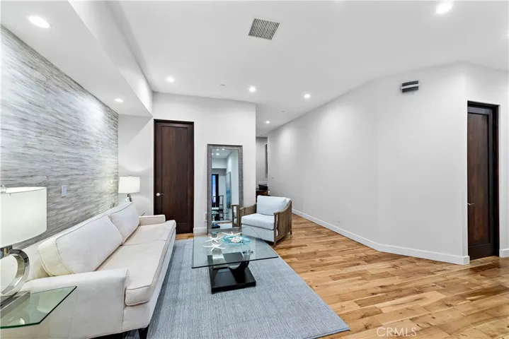1284 Anacapa Way, Laguna Beach, California 92651