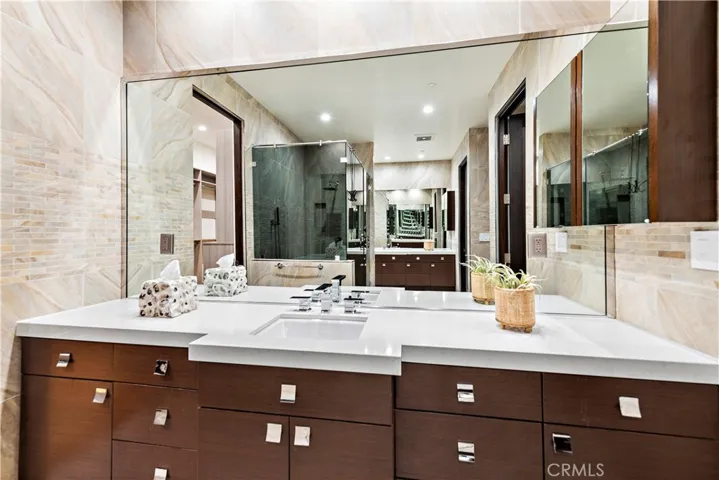 1284 Anacapa Way, Laguna Beach, California 92651