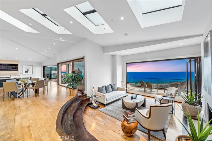 1284 Anacapa Way, Laguna Beach, California 92651