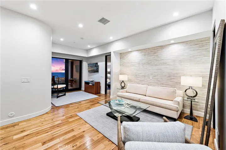 1284 Anacapa Way, Laguna Beach, California 92651