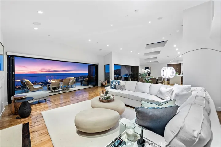 1284 Anacapa Way, Laguna Beach, California 92651