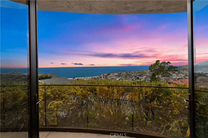 1284 Anacapa Way, Laguna Beach, California 92651