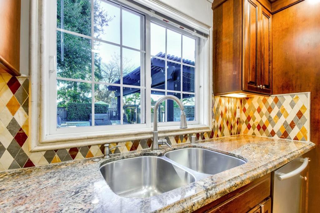 433 Daniel Way, California home-pic-12