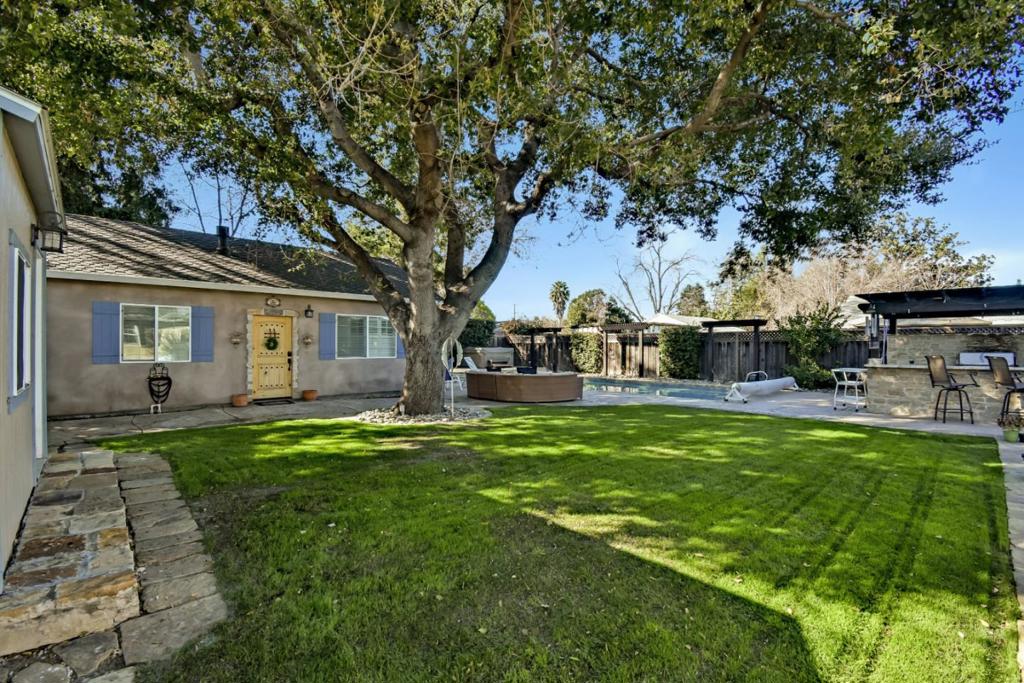 433 Daniel Way, California home-pic-4