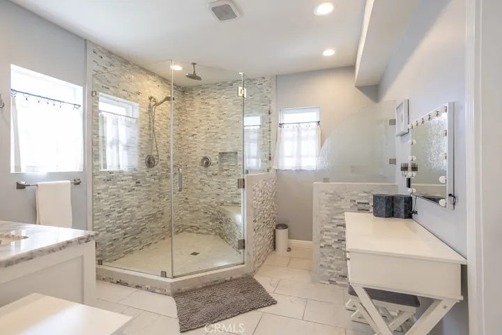 4653 Hackett Avenue, Lakewood, California 90713