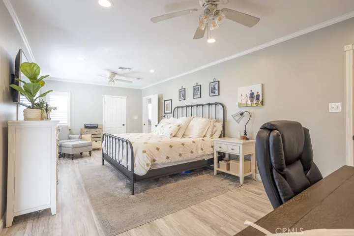 4653 Hackett Avenue, Lakewood, California 90713