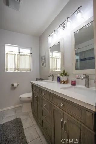 4653 Hackett Avenue, Lakewood, California 90713