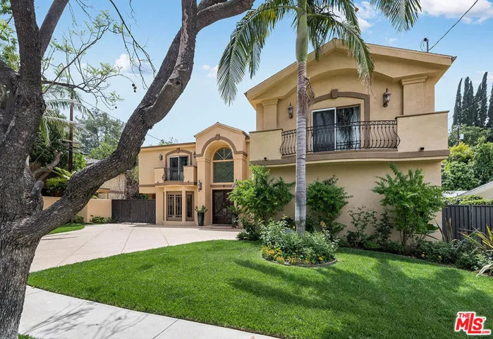 16226 Dickens Street, Encino, California 91436