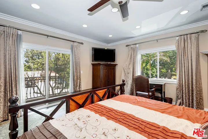 16226 Dickens Street, Encino, California 91436