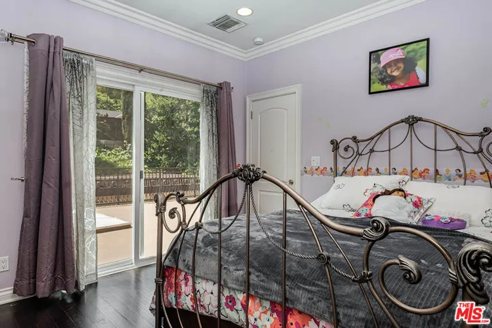 16226 Dickens Street, Encino, California 91436