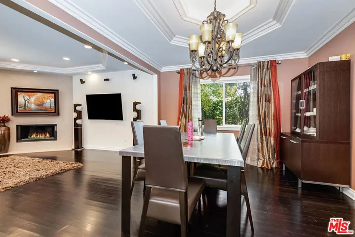 16226 Dickens Street, Encino, California 91436