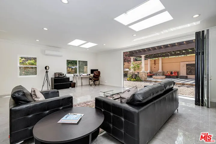 16226 Dickens Street, Encino, California 91436