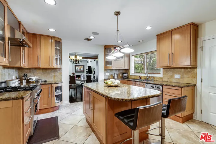 16226 Dickens Street, Encino, California 91436