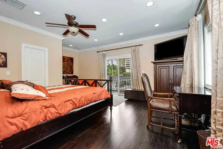 16226 Dickens Street, Encino, California 91436