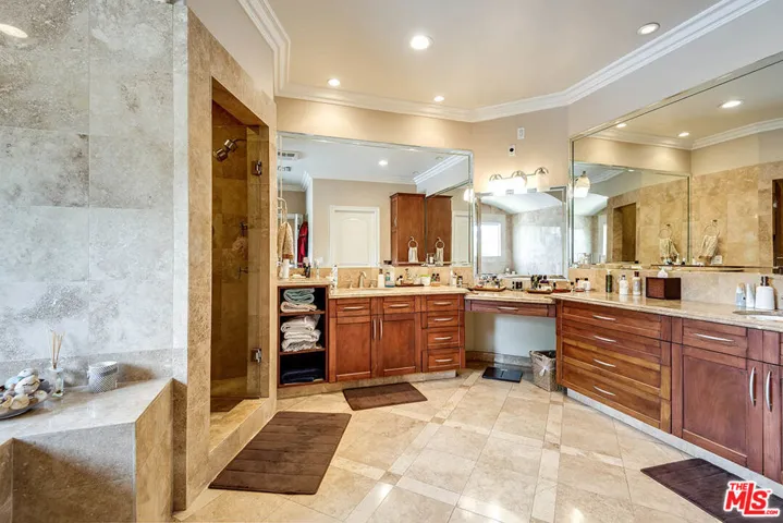 16226 Dickens Street, Encino, California 91436