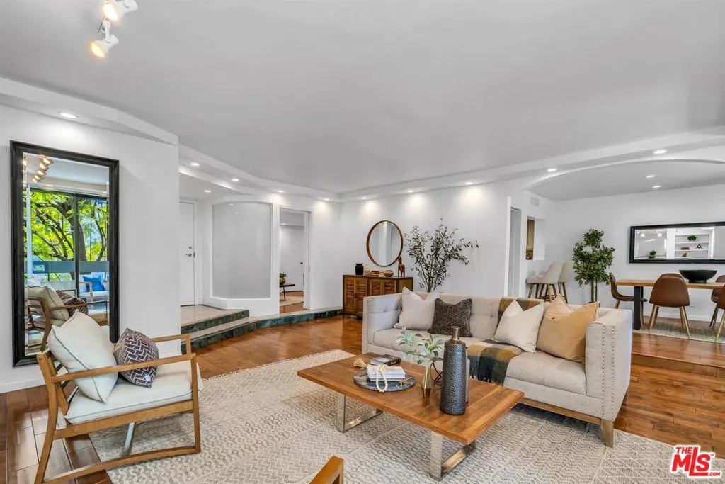 11687 Bellagio Road Unit 8, California, 1 Bedroom Bedrooms, ,2 BathroomsBathrooms,Residential,For Sale,BELLAGIO,22130043