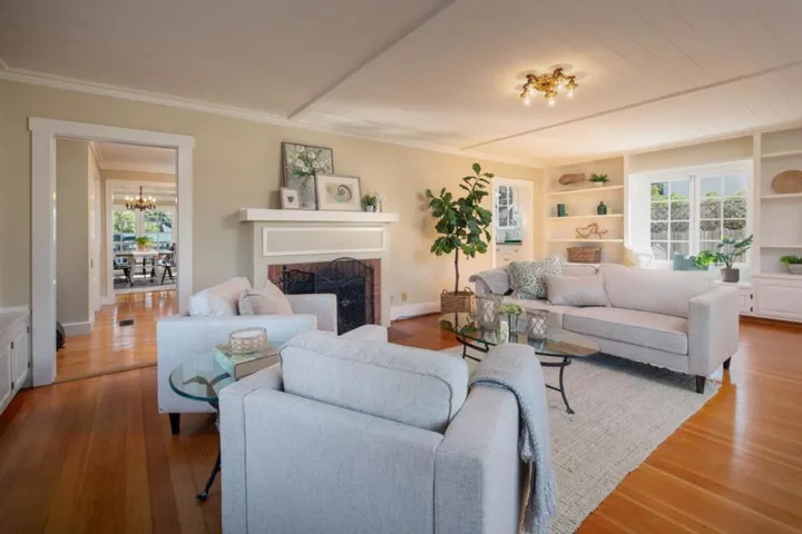 225 17 Mile Drive, Pacific Grove, California 93950