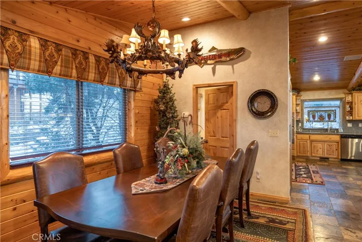 383 Springhill Place, Big Bear, California 92315