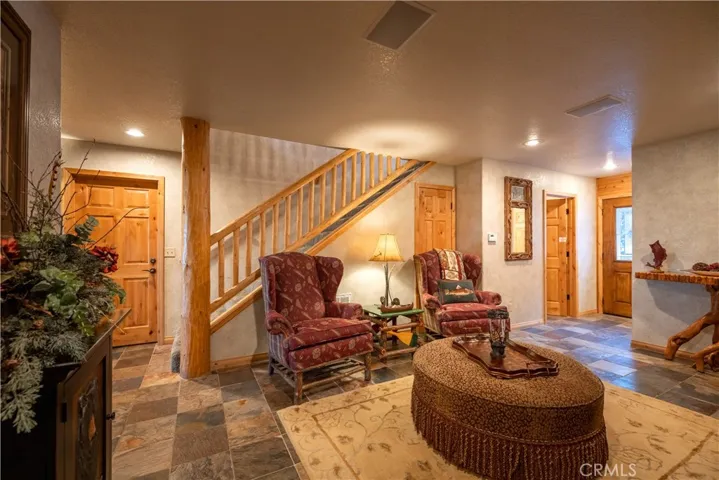 383 Springhill Place, Big Bear, California 92315