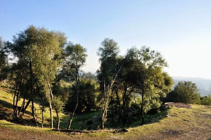 5801 Illilouette Falls Street, Mariposa, California 95338
