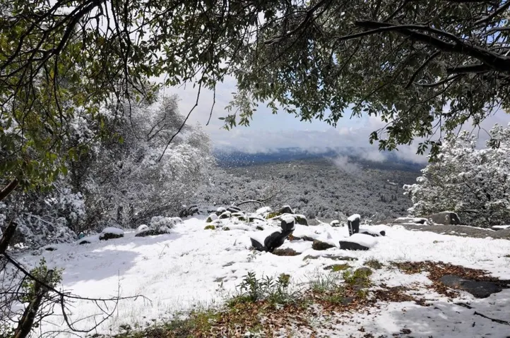 5801 Illilouette Falls Street, Mariposa, California 95338