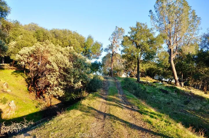 5801 Illilouette Falls Street, Mariposa, California 95338