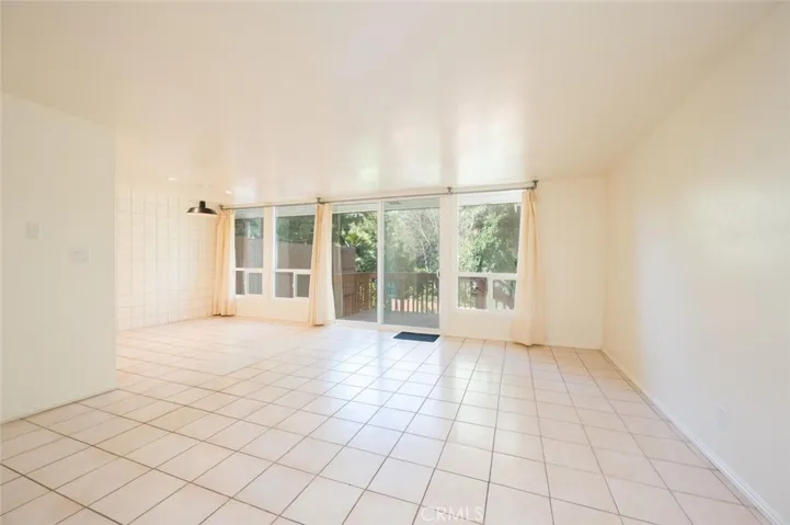 1186 Oceanaire Drive, San Luis Obispo, California 93405