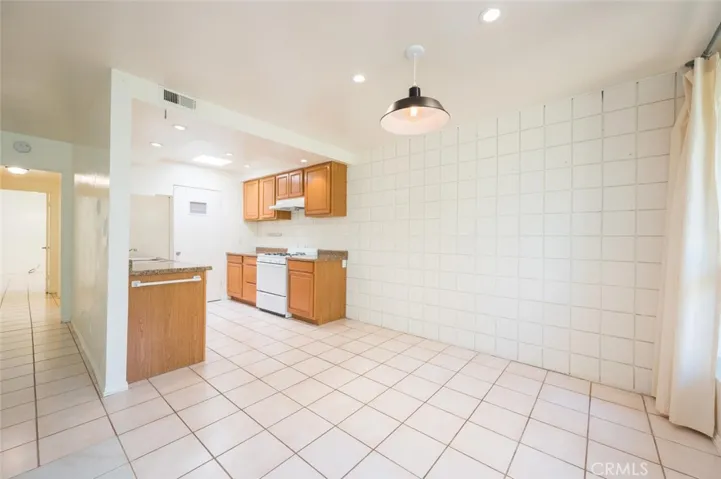 1186 Oceanaire Drive, San Luis Obispo, California 93405