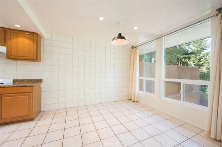 1186 Oceanaire Drive, San Luis Obispo, California 93405