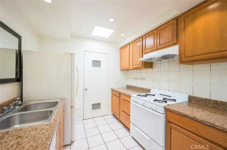 1186 Oceanaire Drive, San Luis Obispo, California 93405