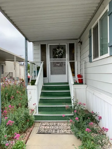 19 Lilac Stairs