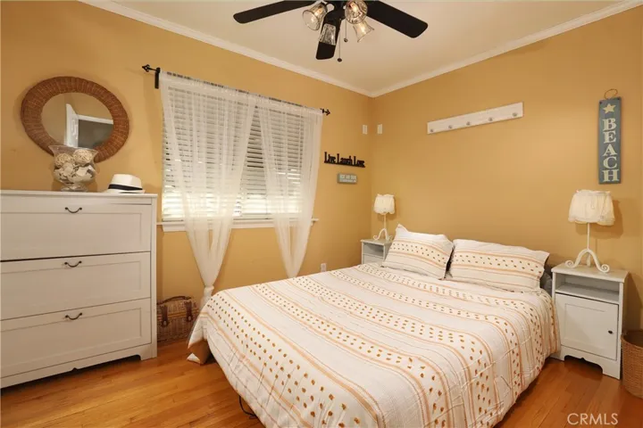 Side Bedroom (3)