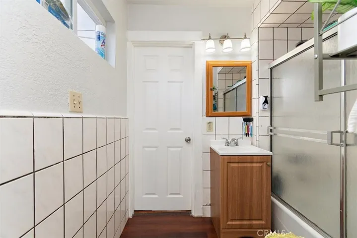 Bathroom of 531