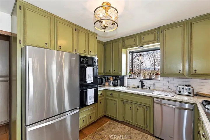821 Talisman Lane, Lake Arrowhead, California 92352