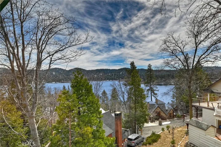 821 Talisman Lane, Lake Arrowhead, California 92352