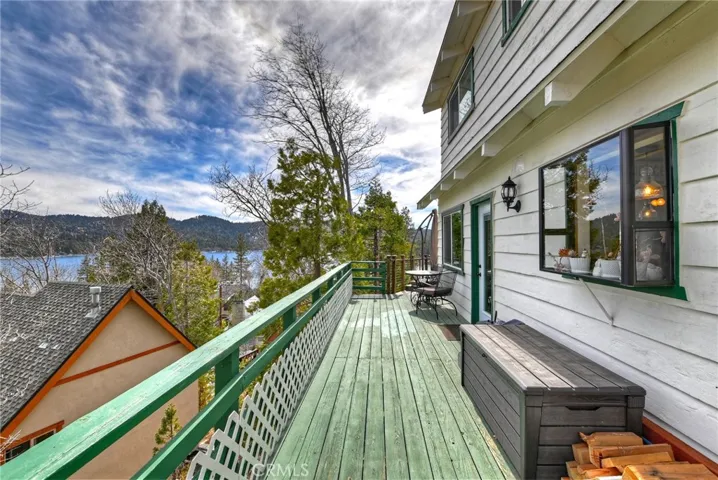 821 Talisman Lane, Lake Arrowhead, California 92352