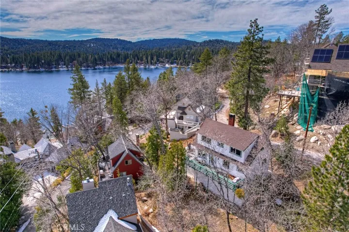 821 Talisman Lane, Lake Arrowhead, California 92352