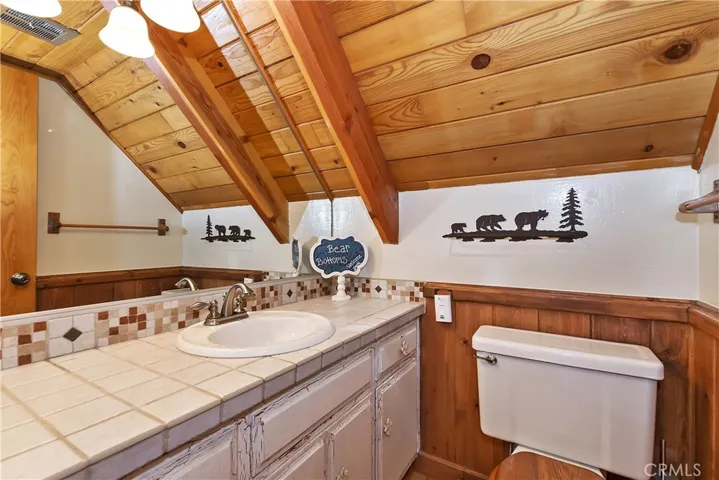349 Castle Gate Road, Lake Arrowhead, California 92352