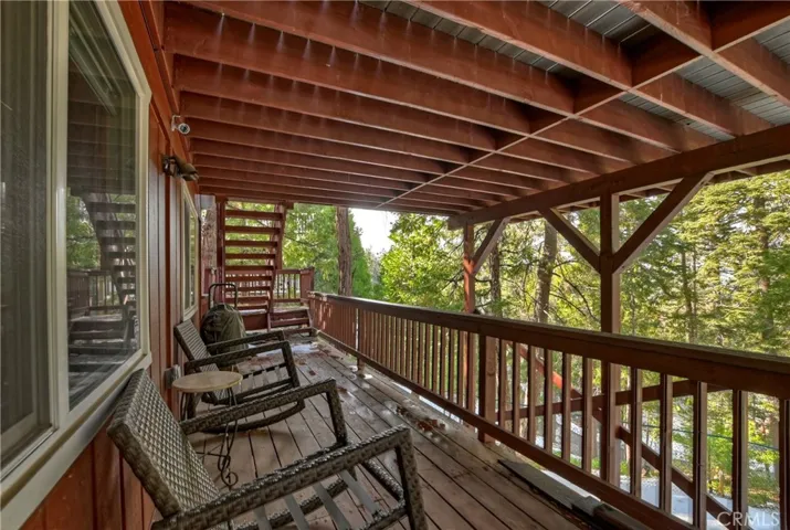 349 Castle Gate Road, Lake Arrowhead, California 92352