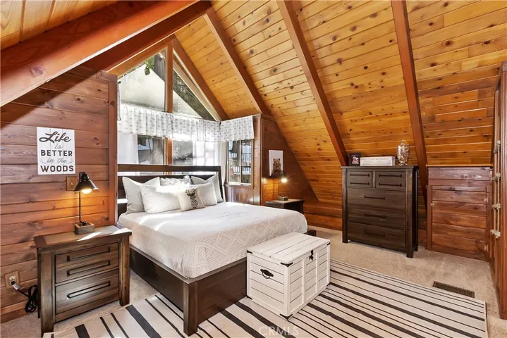 349 Castle Gate Road, Lake Arrowhead, California 92352