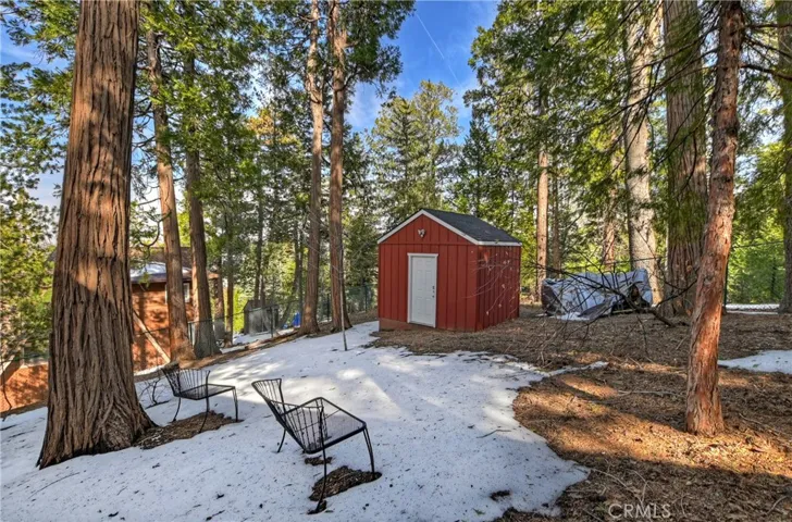 349 Castle Gate Road, Lake Arrowhead, California 92352