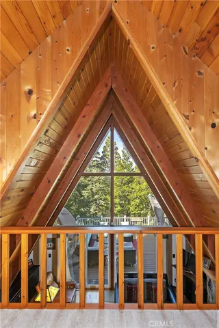 349 Castle Gate Road, Lake Arrowhead, California 92352