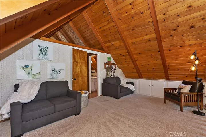 349 Castle Gate Road, Lake Arrowhead, California 92352