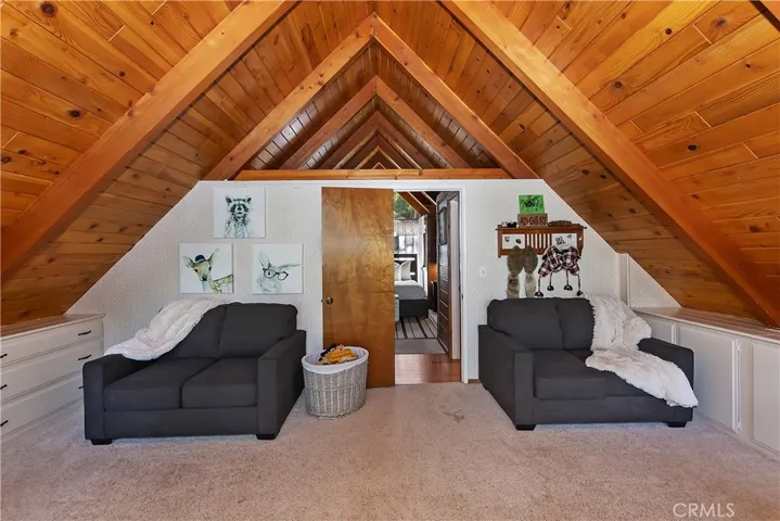 349 Castle Gate Road, Lake Arrowhead, California 92352