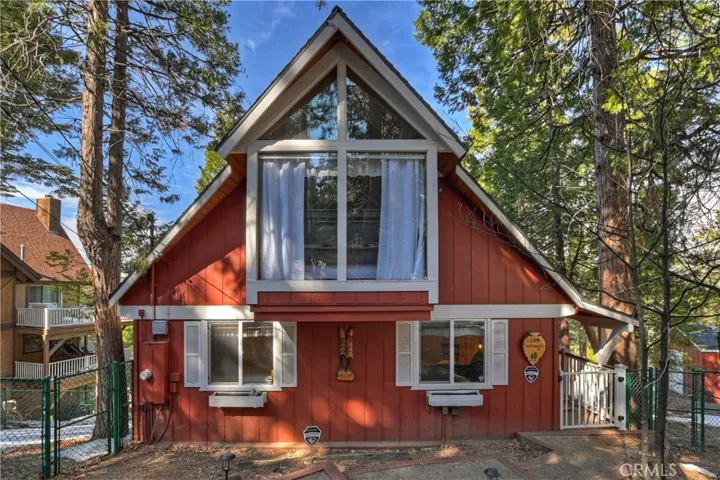 349 Castle Gate Road, Lake Arrowhead, California 92352