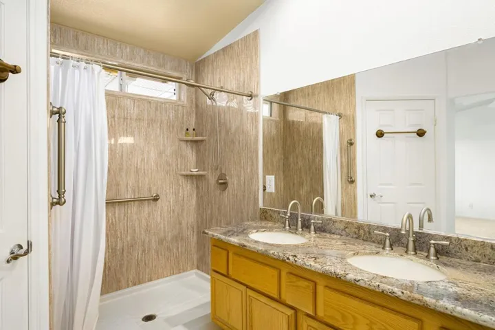 39-web-or-mls-DDAmerica_0322_039