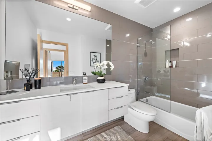 Guest Suite Bathroom