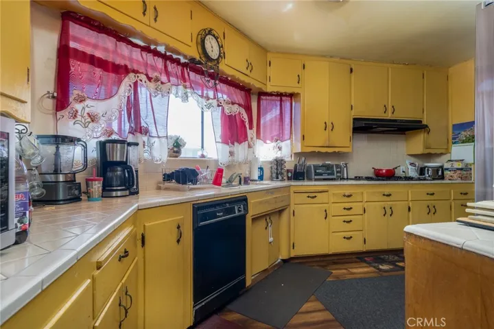 1101 Lyndon Drive, Colton, California 92324