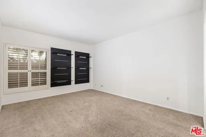 1131 Alta Loma Road 106, West Hollywood, California 90069